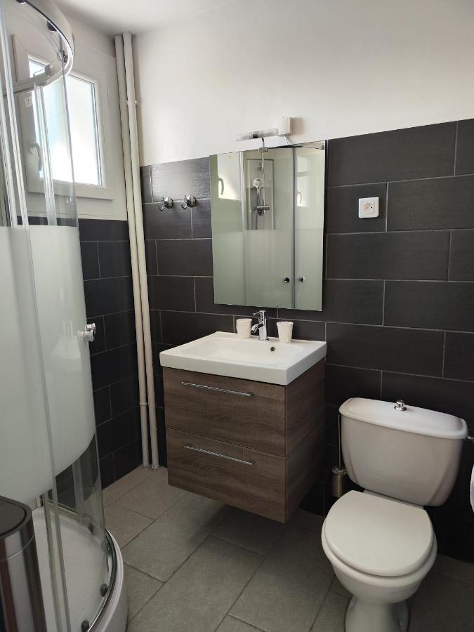 Le Sporting Hotel Beaumont-sur-Leze Bagian luar foto