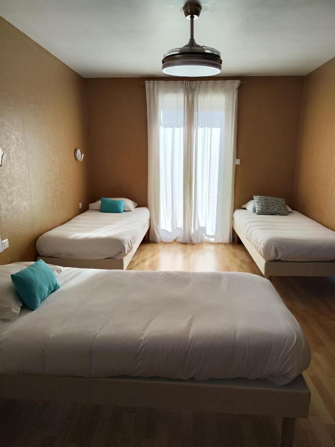 Le Sporting Hotel Beaumont-sur-Leze Bagian luar foto