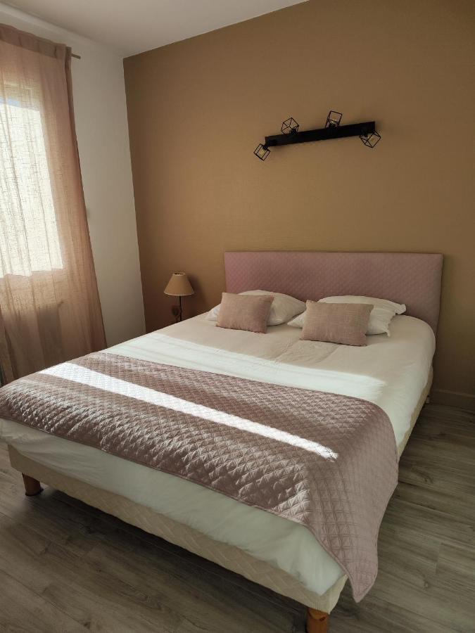 Le Sporting Hotel Beaumont-sur-Leze Bagian luar foto